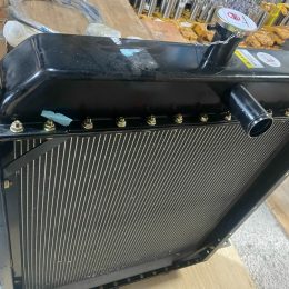 Két Làm Mát Xe Xúc Lật LW300KN