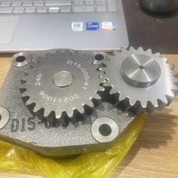 Bơm dầu động cơ xe lu