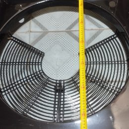 Lá chắn cánh quạt xúc lật