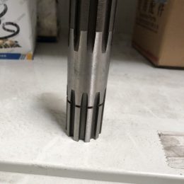 Trục Nối Lai Bơm Nâng Hạ Xúc Lật