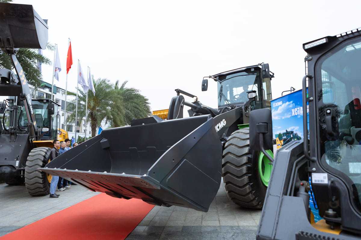 Ra mắt xúc lật điện XCMG với hiệu suất mạnh mẽ