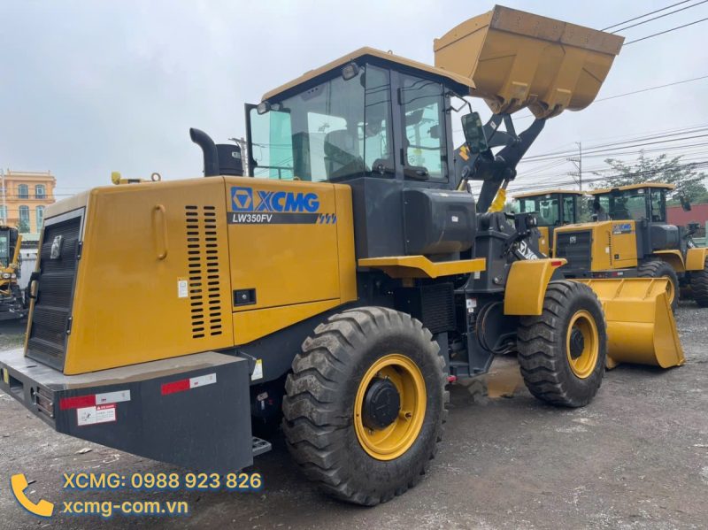 Xúc lật XCMG LW350FV gầu 2.2 m3 Hàng Trung Ương Trung Quốc