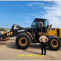 Bảng Giá [2025] Máy xúc lật XCMG LW500KN gầu 4,2m3, sức nâng 5.5 tấn dòng sản phẩm cao cấp