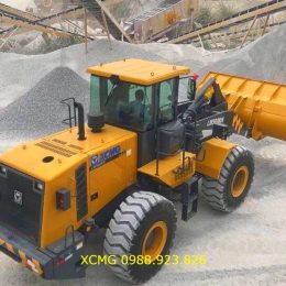 Máy xúc lật XCMG LW500KN gầu 4,2m3, sức nâng 5.5 tấn dòng sản phẩm cao cấp