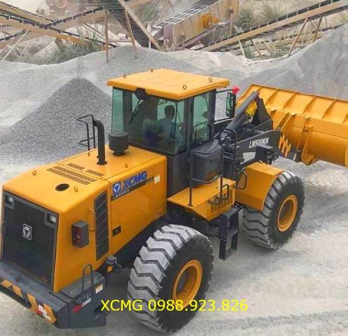 Máy xúc lật XCMG LW500KN gầu 4,2m3, sức nâng 5.5 tấn dòng sản phẩm cao cấp